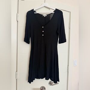 Elegant Black V-Neck Women's Top